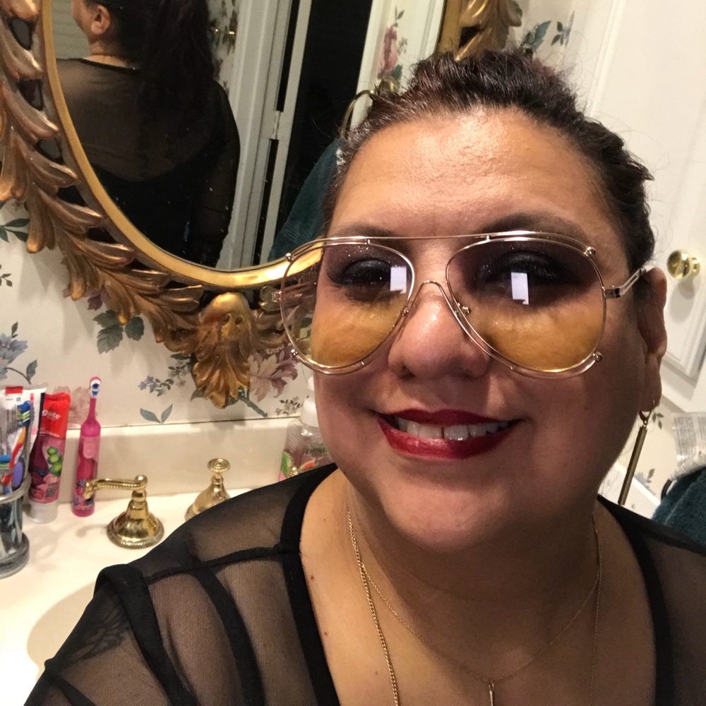 Meet your Posher, Andrea